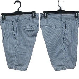 SH82 Gap Straight Fit Flat Front Seersucker Striped Shorts 29